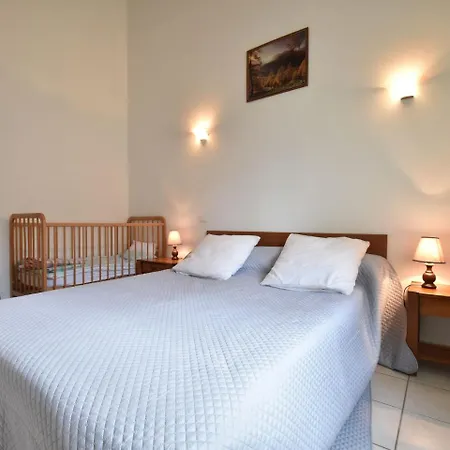 Cozy Holiday In Prats-de-carlux With A Garden Simeyrols